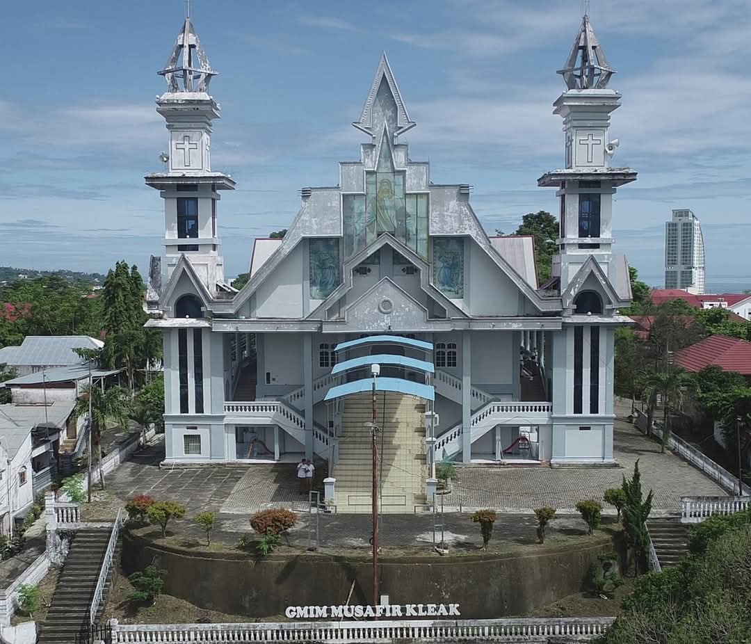 Tema Bulanan: "Berjalanlah Bersama Sang Terang Kehidupan"